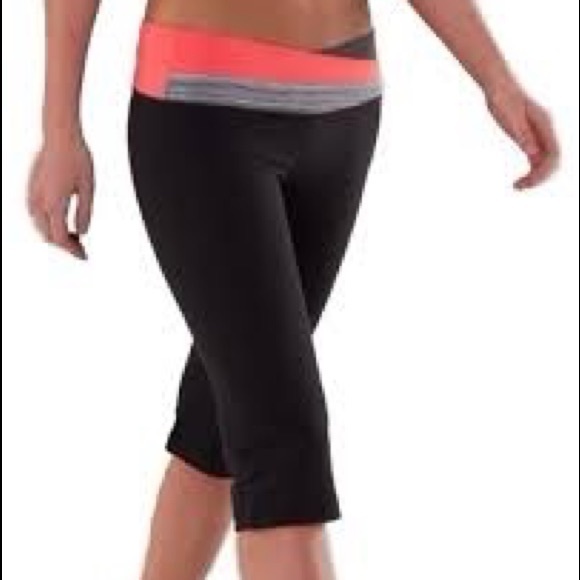 lululemon athletica Pants - Lulu Astro crop